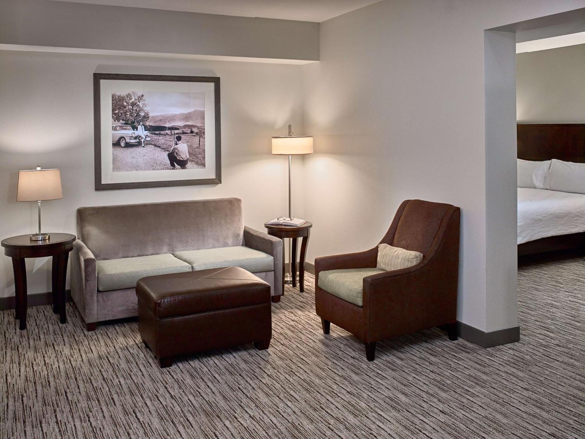 Hilton Garden Inn Гетлинбург Екстериор снимка